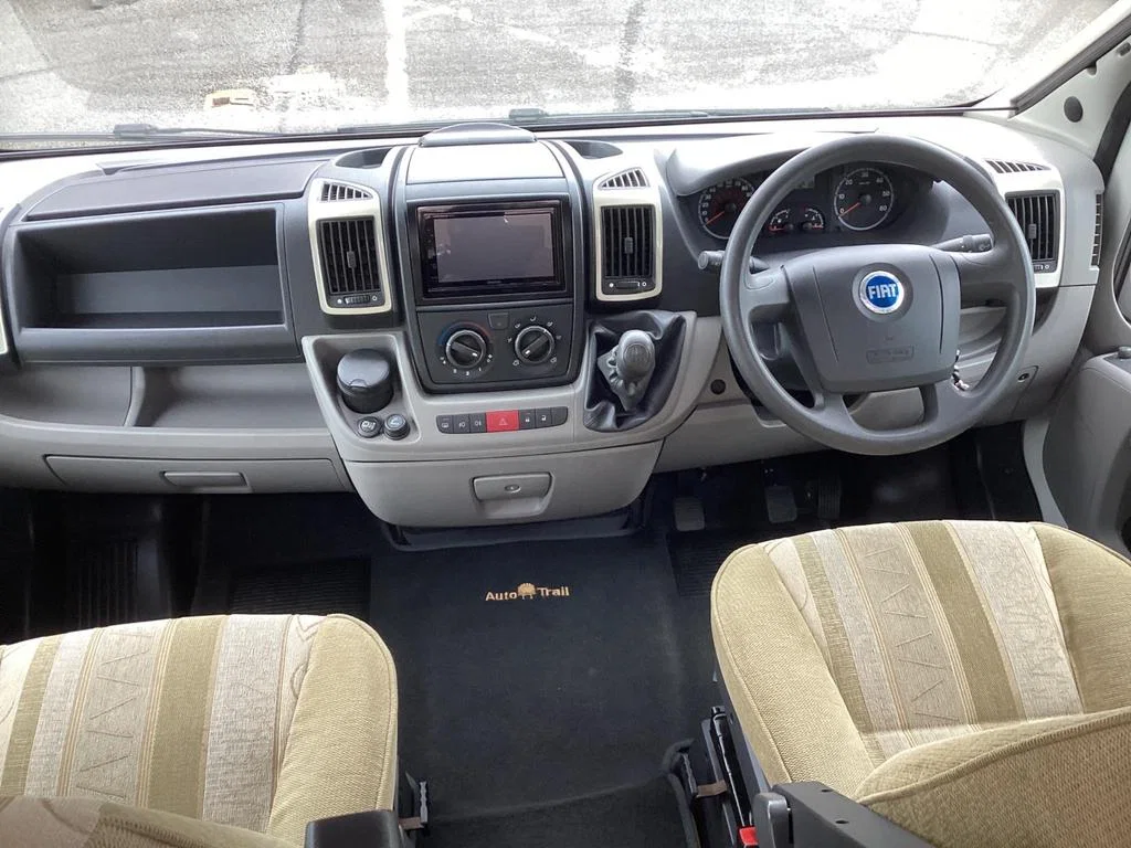 2006 Auto-Trail Cheyenne 660 photo 15
