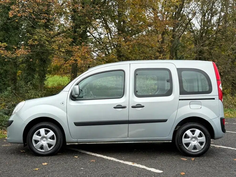 2010 Renault KANGOO 1.6 16V Expression MPV 5dr Petrol Auto Euro 4 (AC) (105 ps) REDCOTE LEISURE CAMPER CONVERSION photo 2