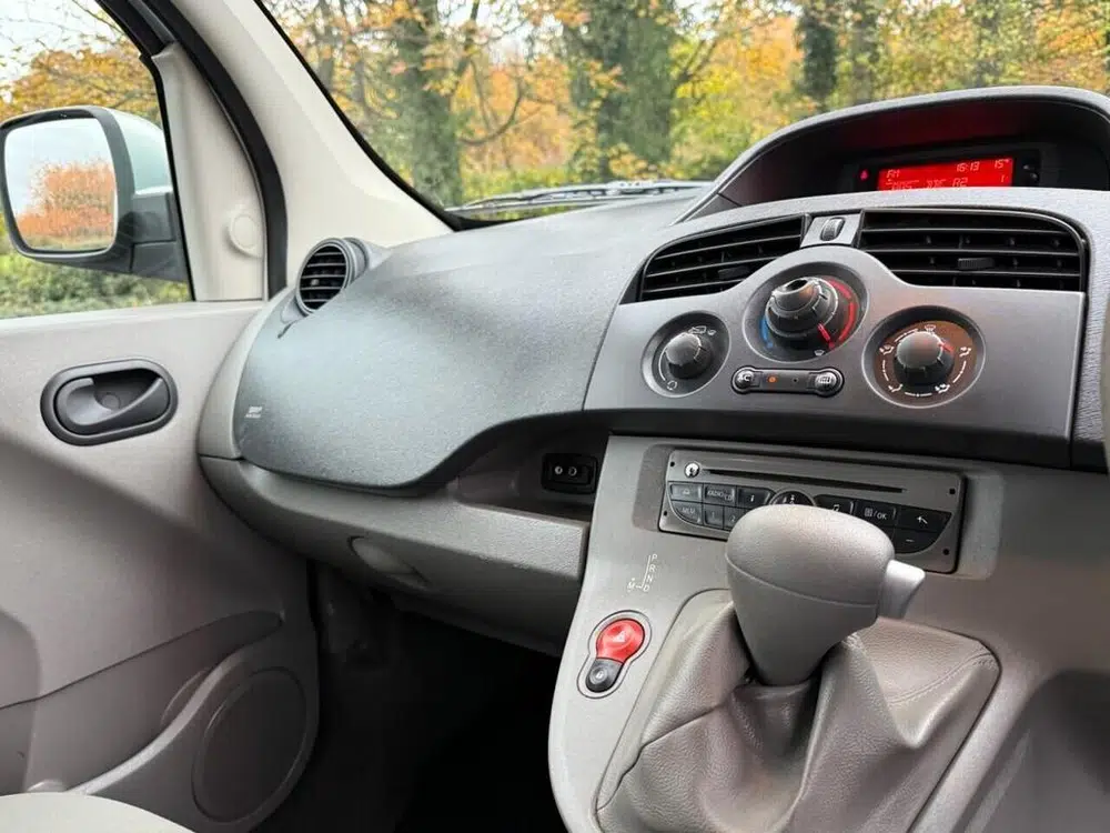 2010 Renault KANGOO 1.6 16V Expression MPV 5dr Petrol Auto Euro 4 (AC) (105 ps) REDCOTE LEISURE CAMPER CONVERSION photo 5