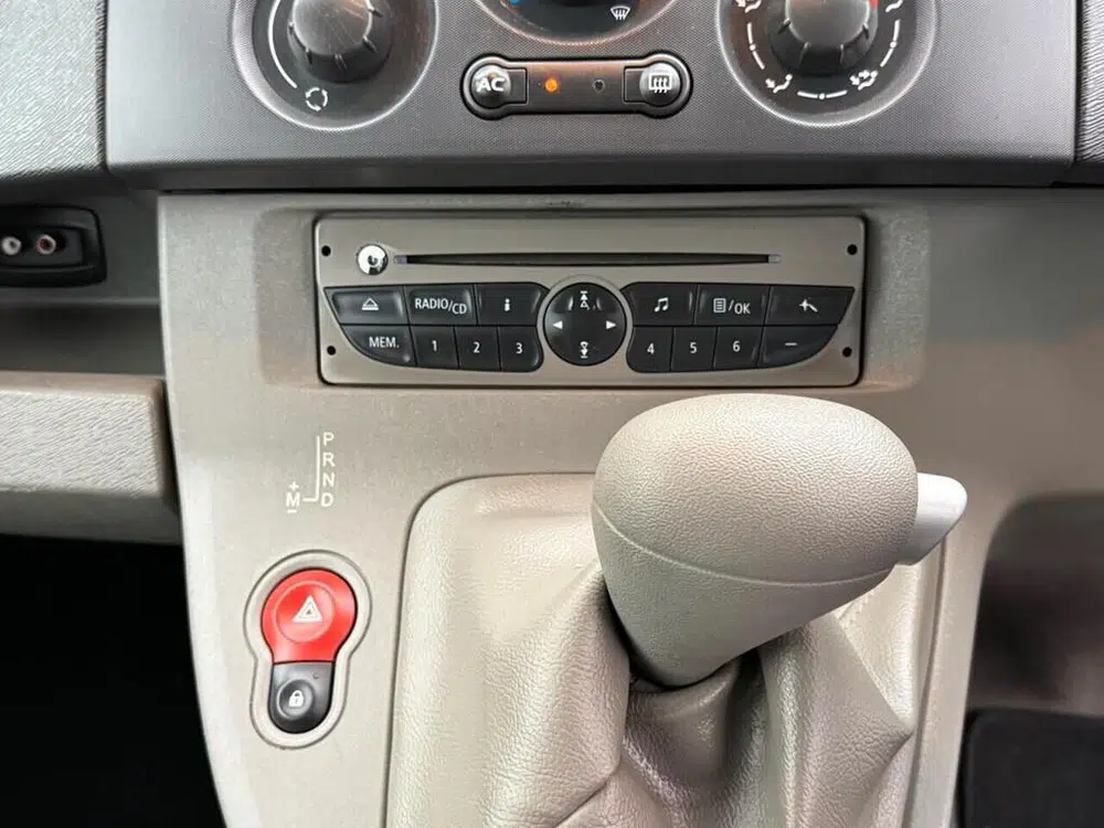 2010 Renault KANGOO 1.6 16V Expression MPV 5dr Petrol Auto Euro 4 (AC) (105 ps) REDCOTE LEISURE CAMPER CONVERSION photo 8