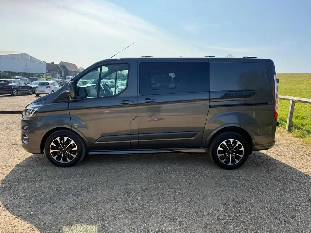 2019 Ford Transit Custom 2.0 320 EcoBlue Sport Crew Van Auto photo 4