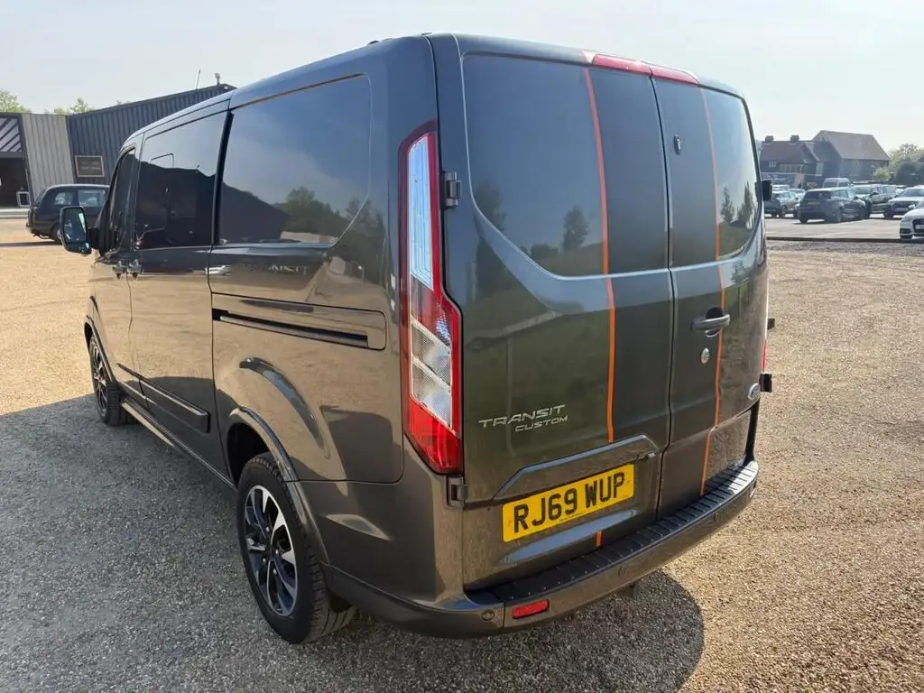 2019 Ford Transit Custom 2.0 320 EcoBlue Sport Crew Van Auto photo 5
