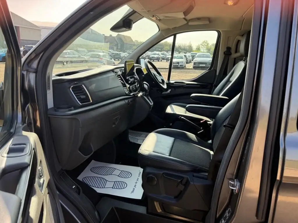 2019 Ford Transit Custom 2.0 320 EcoBlue Sport Crew Van Auto photo 10