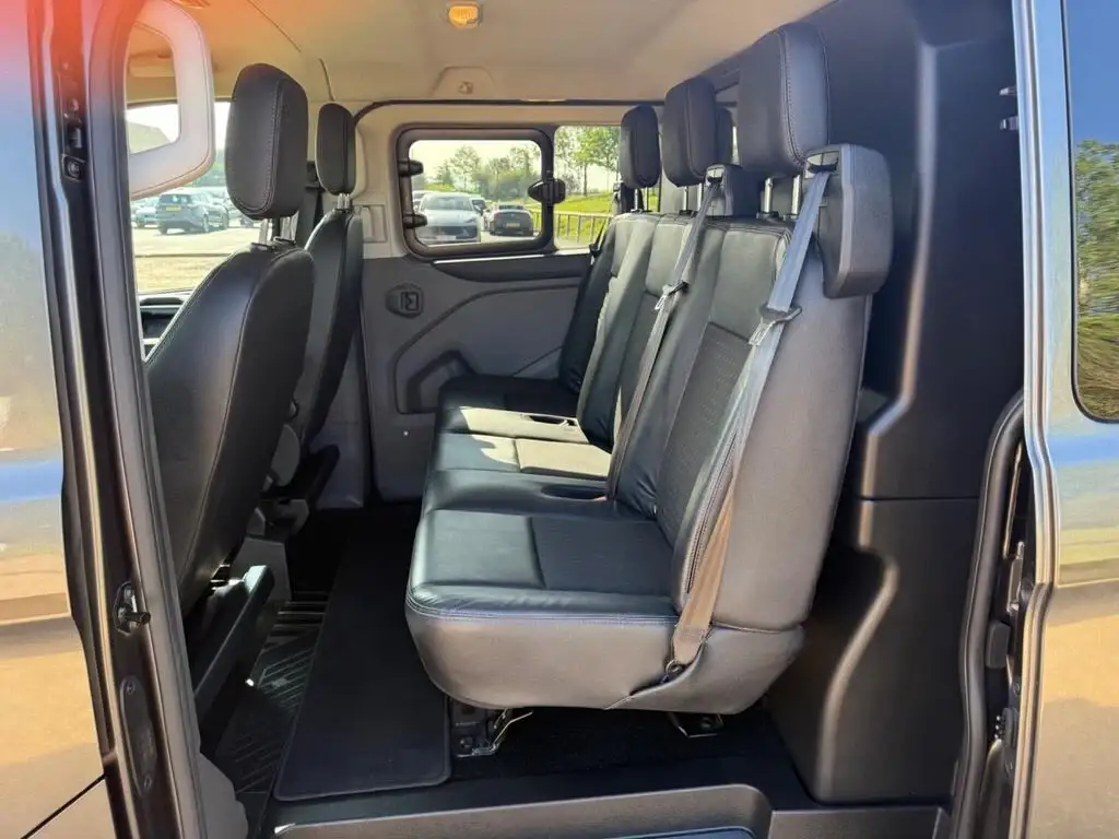 2019 Ford Transit Custom 2.0 320 EcoBlue Sport Crew Van Auto photo 14