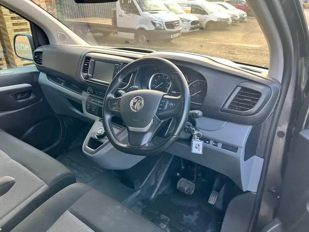 2022 Vauxhall Vivaro 2.0 Turbo D 3100 Elite Crew Van Double Cab 5dr Diesel Auto L2 H1 Euro 6 (s/s) (145 ps) photo 3