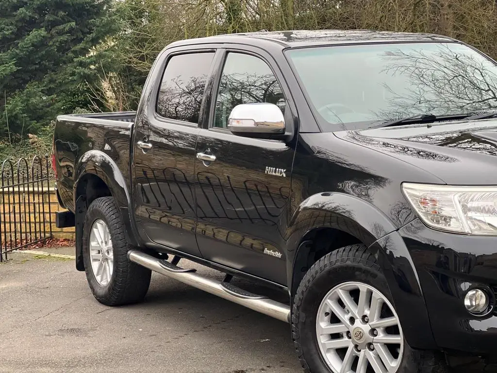 2013 Toyota Hilux 3.0 D-4D Invincible Auto 4WD Euro 5 4dr photo 9