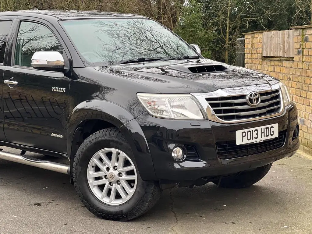 2013 Toyota Hilux 3.0 D-4D Invincible Auto 4WD Euro 5 4dr photo 12