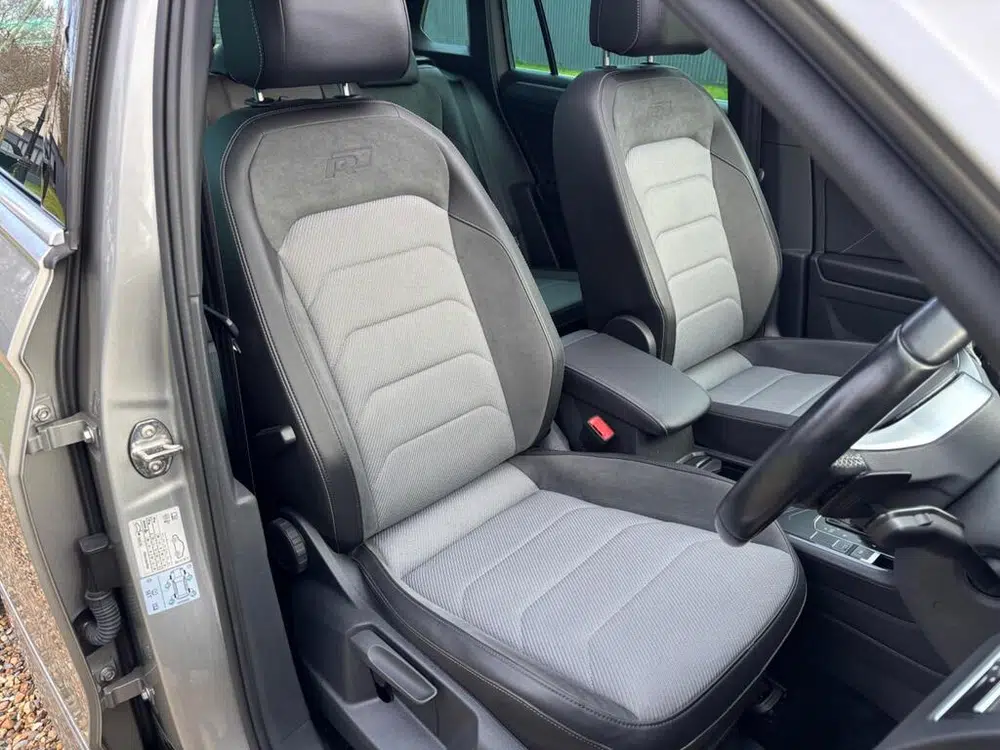 2020 Volkswagen Tiguan 2.0 TDI R-Line Tech DSG Euro 6 (s/s) 5dr photo 8