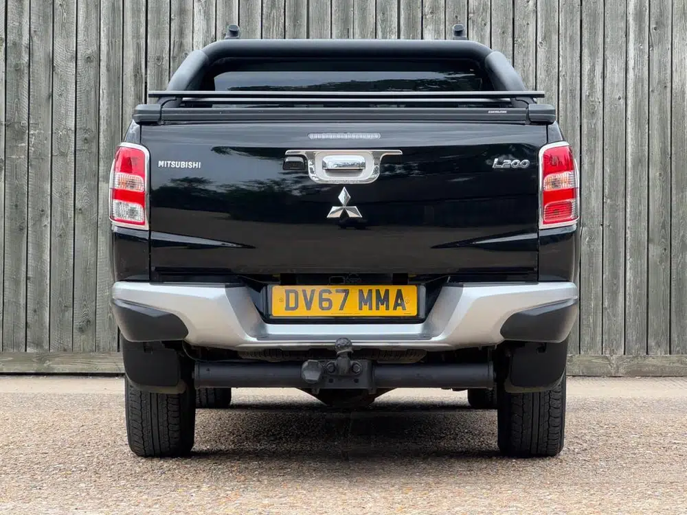 2017 Mitsubishi L200 2.4 DI-D DC Barbarian Auto 4WD Euro 6 4dr photo 3