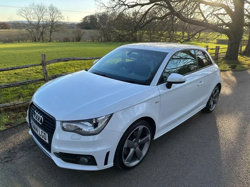 2014 Audi A1 1.4 TFSI Black Edition S Tronic Euro 5 3dr photo 3