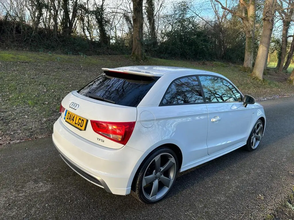 2014 Audi A1 1.4 TFSI Black Edition S Tronic Euro 5 3dr photo 7