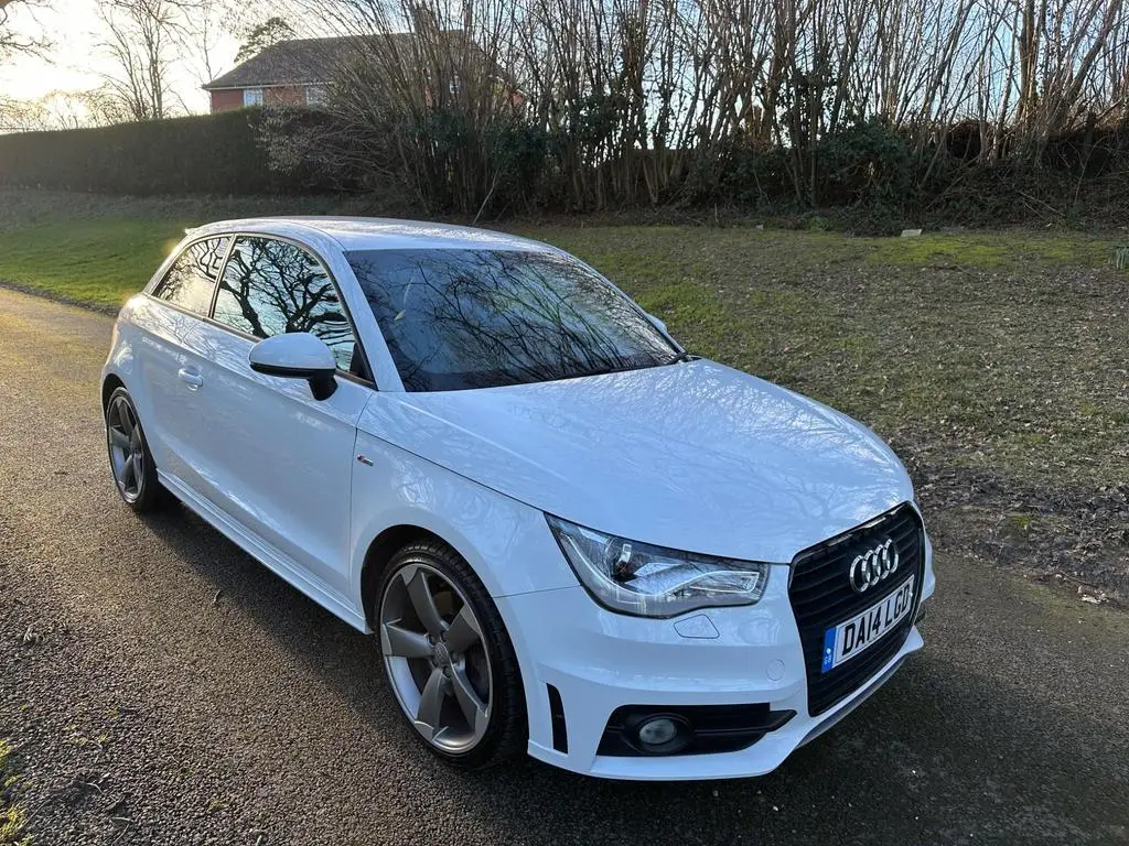 2014 Audi A1 1.4 TFSI Black Edition S Tronic Euro 5 3dr photo 10