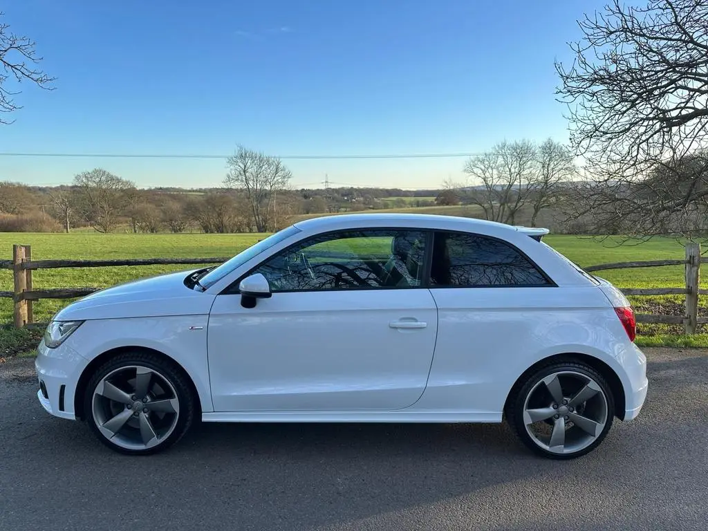 2014 Audi A1 1.4 TFSI Black Edition S Tronic Euro 5 3dr photo 11