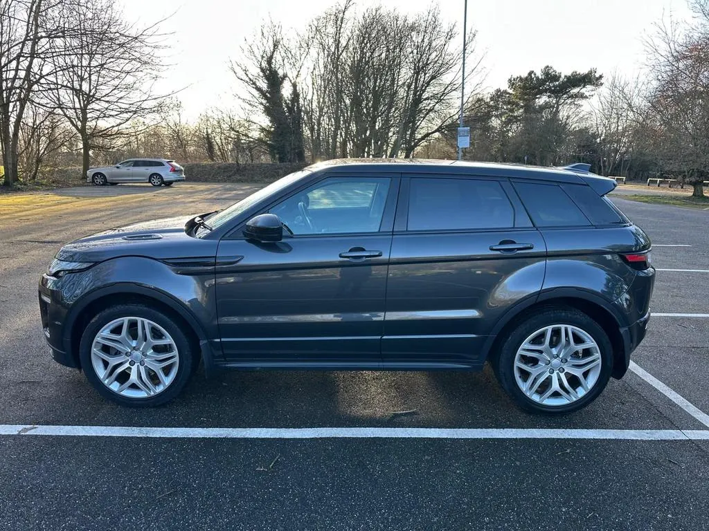 2017 Land Rover Range Rover Evoque HSE Dynamic photo 4