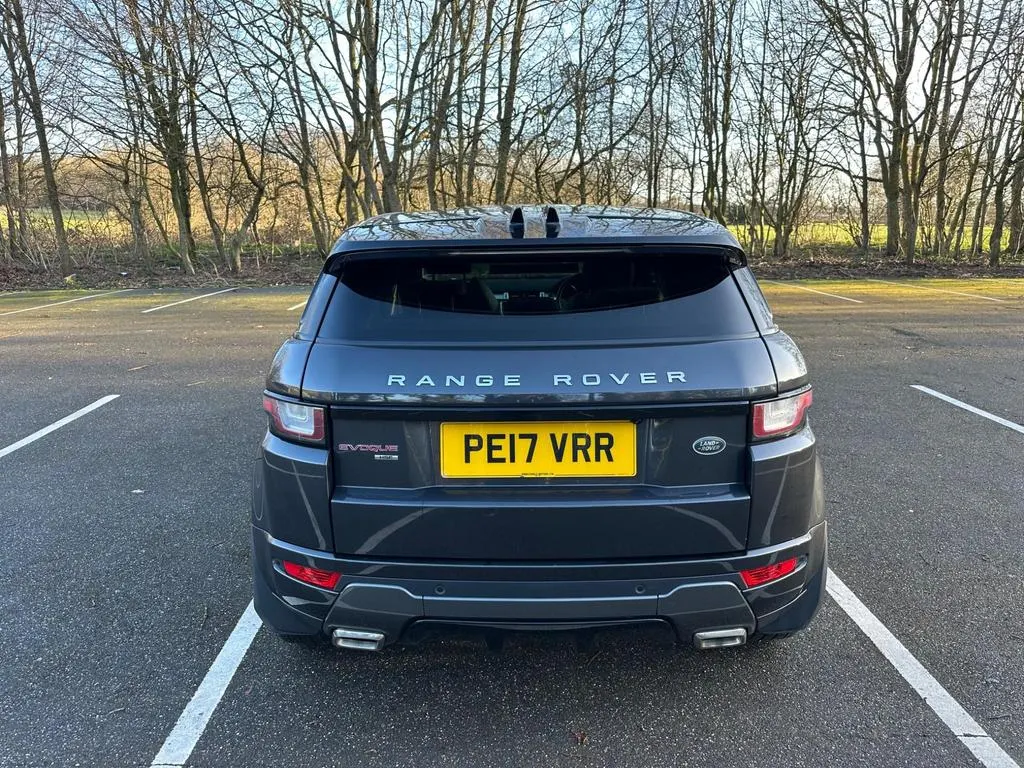 2017 Land Rover Range Rover Evoque HSE Dynamic photo 6