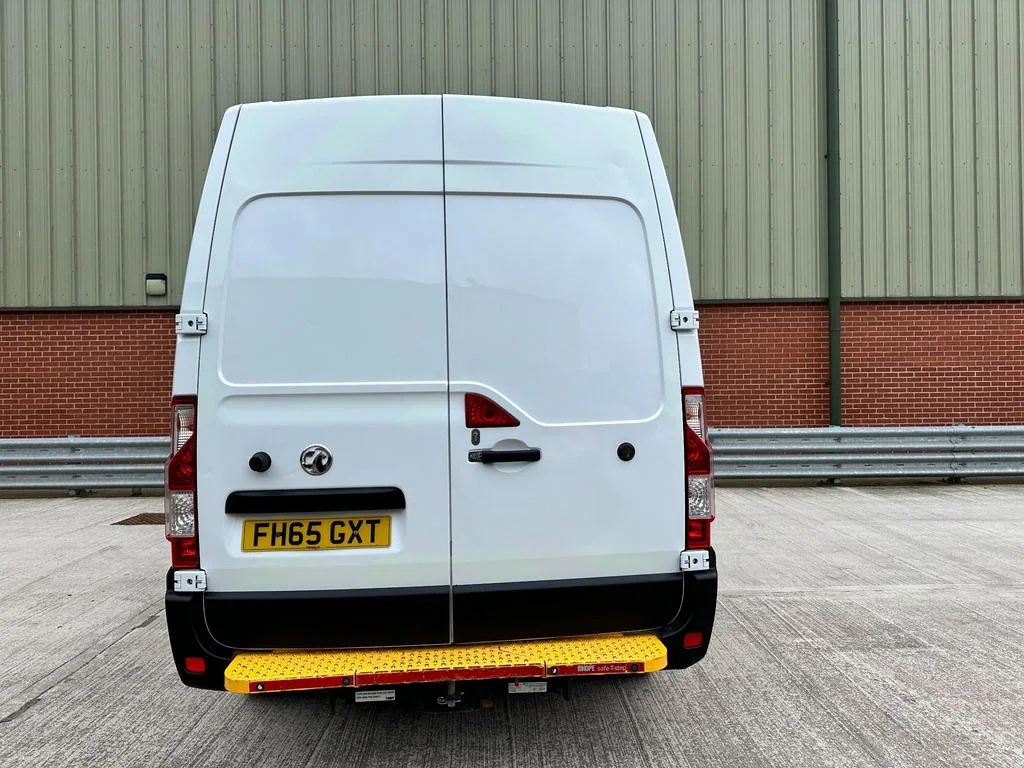 2016 Vauxhall Movano 2.3 CDTi 3500 BiTurbo ecoFLEX FWD L2 H2 Euro 5 5dr photo 5