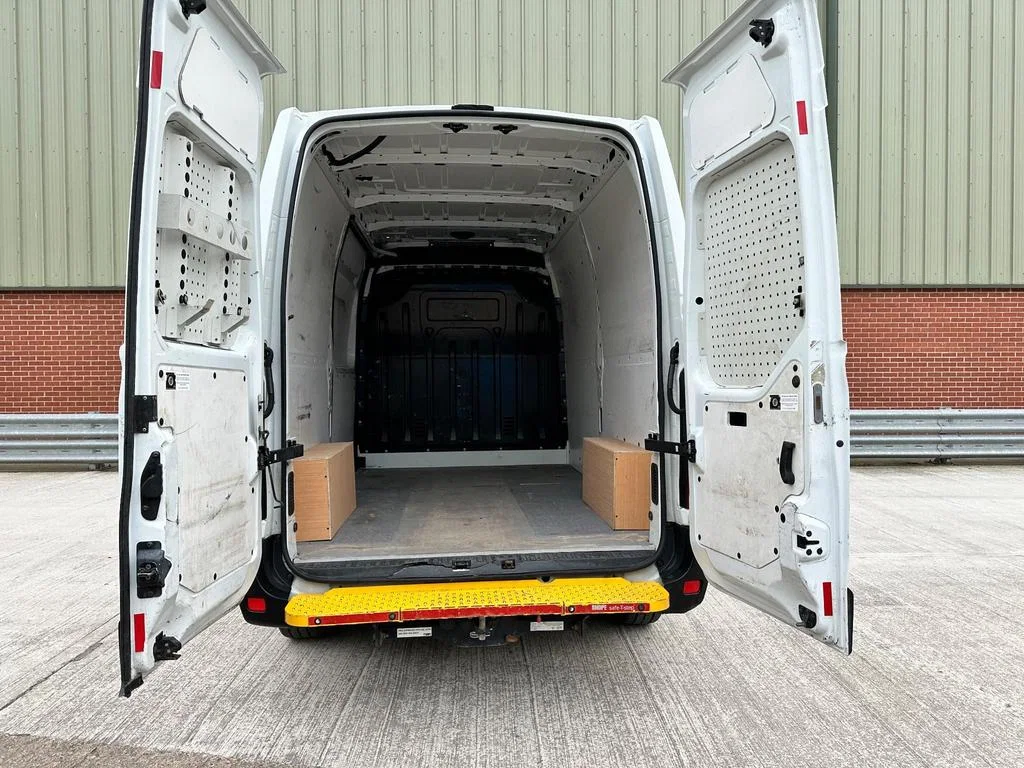 2016 Vauxhall Movano 2.3 CDTi 3500 BiTurbo ecoFLEX FWD L2 H2 Euro 5 5dr photo 8