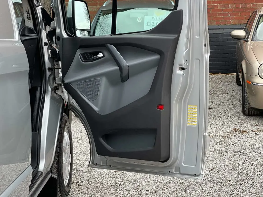 2016 Ford Transit Custom Limited L2H1 photo 3