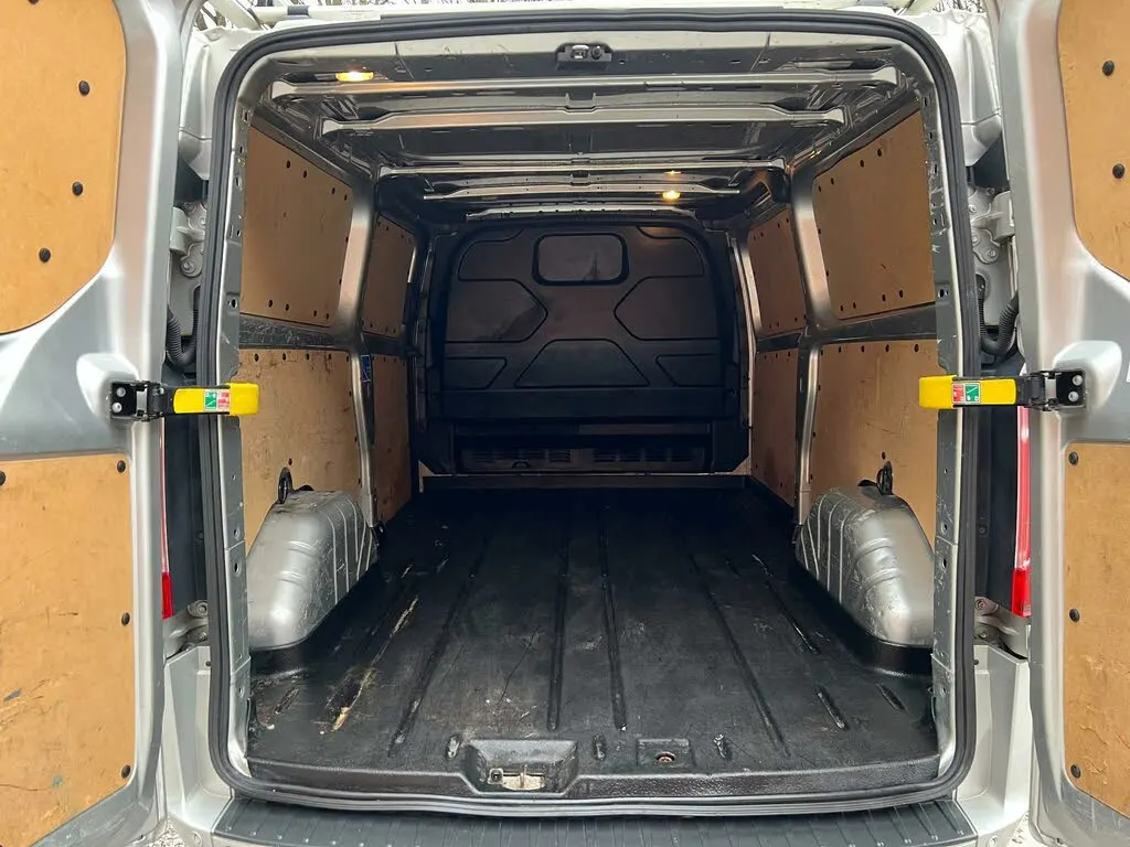 2016 Ford Transit Custom Limited L2H1 photo 11