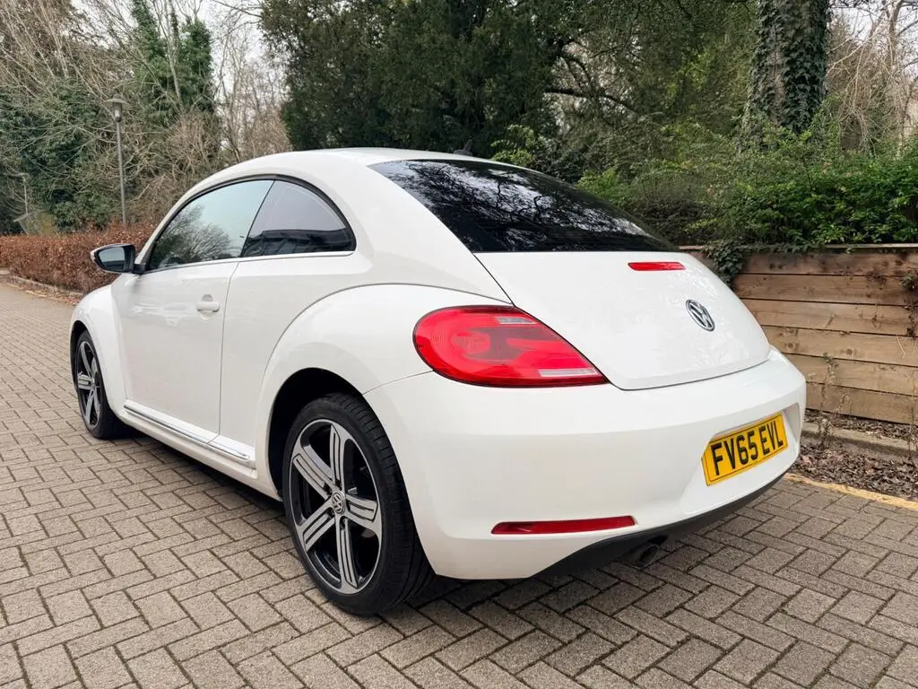 2015 Volkswagen Beetle 1.2 TSI BlueMotion Tech Design DSG Euro 6 (s/s) 3dr photo 4