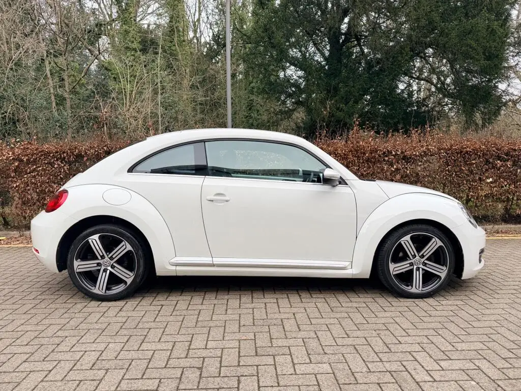 2015 Volkswagen Beetle 1.2 TSI BlueMotion Tech Design DSG Euro 6 (s/s) 3dr photo 8