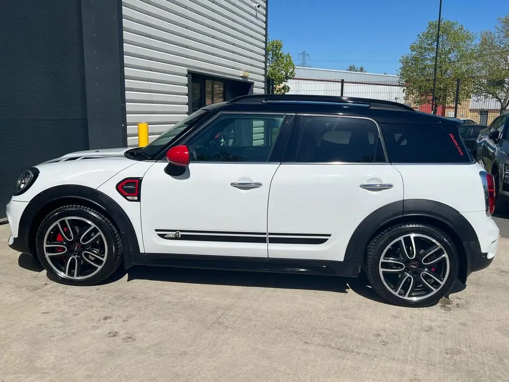2018 MINI Countryman 2.0 John Cooper Works Auto ALL4 Euro 6 (s/s) 5dr photo 9