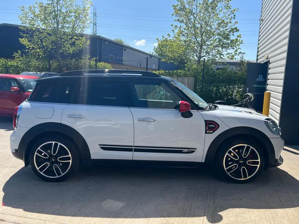 2018 MINI Countryman 2.0 John Cooper Works Auto ALL4 Euro 6 (s/s) 5dr photo 10