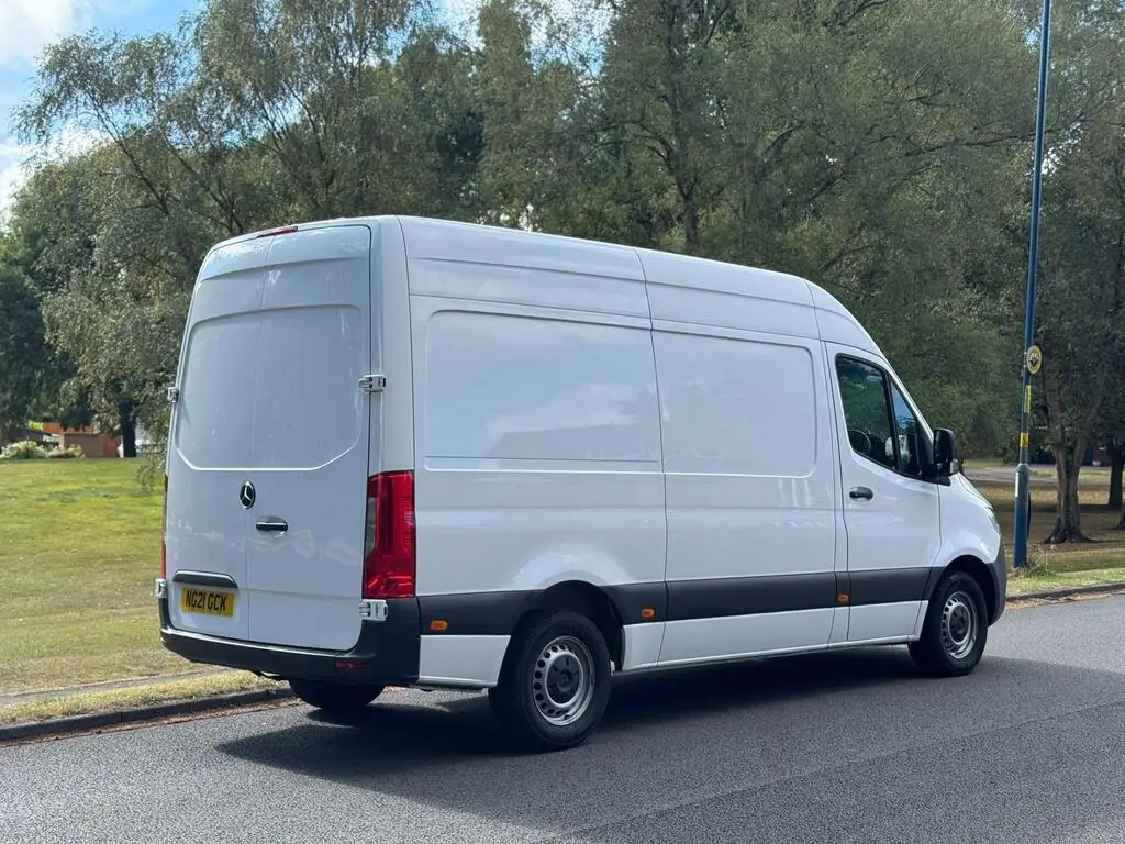 2021 Mercedes-Benz Sprinter 315 CDI Progressive Panel Van photo 5