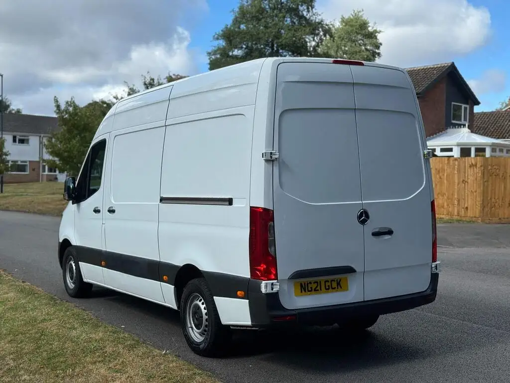 2021 Mercedes-Benz Sprinter 315 CDI Progressive Panel Van photo 7