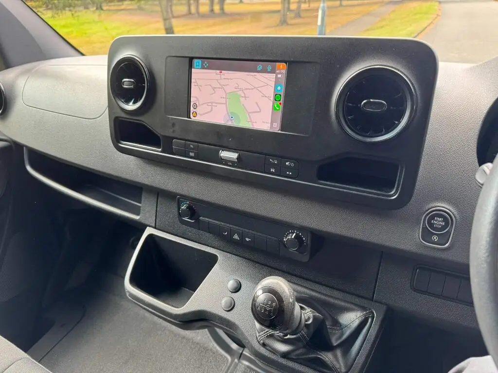 2021 Mercedes-Benz Sprinter 315 CDI Progressive Panel Van photo 14