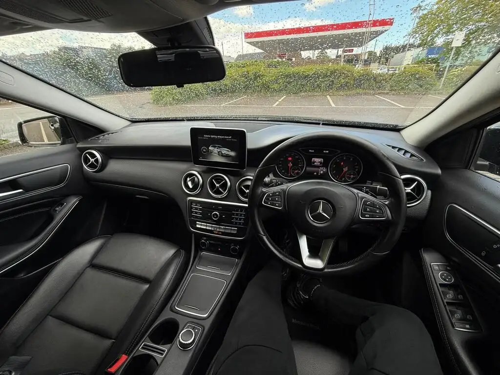 2018 Mercedes-Benz A Class A160 SE 7G-DCT photo 9