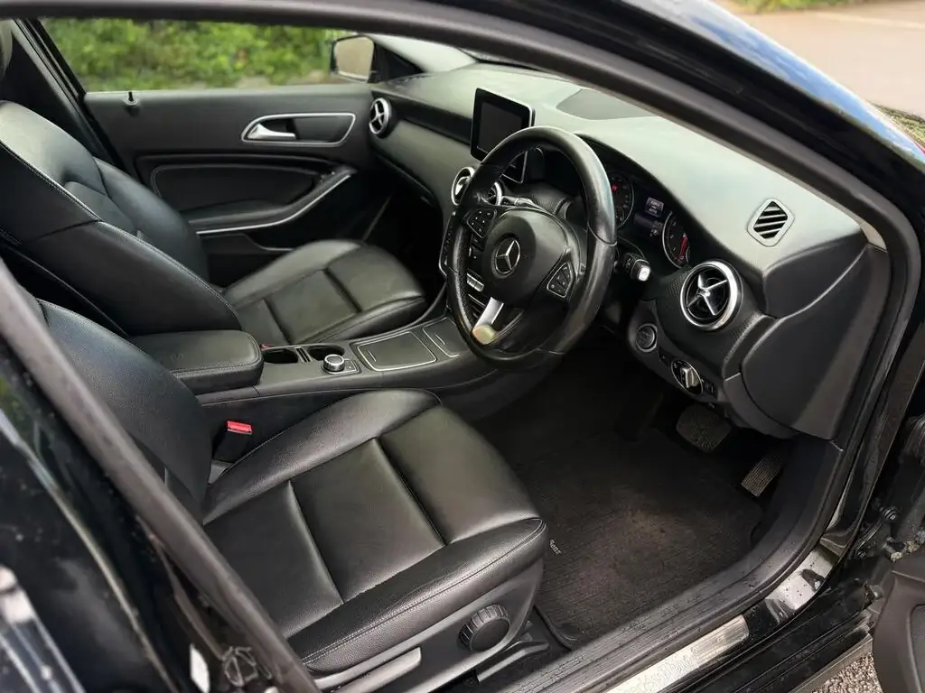 2018 Mercedes-Benz A Class A160 SE 7G-DCT photo 10