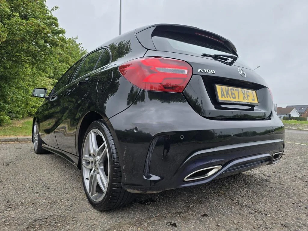 2017 Mercedes-Benz A Class A180 AMG Line Premium photo 9