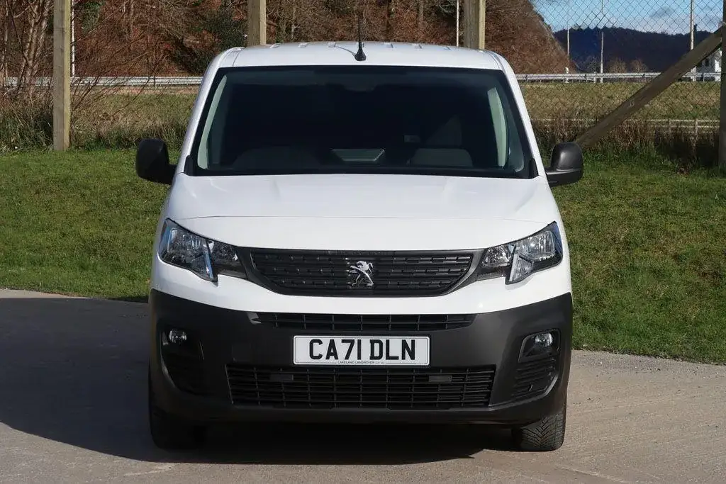 2021 Peugeot Partner 1.5 BlueHDi Professional Premium Panel Van photo 2