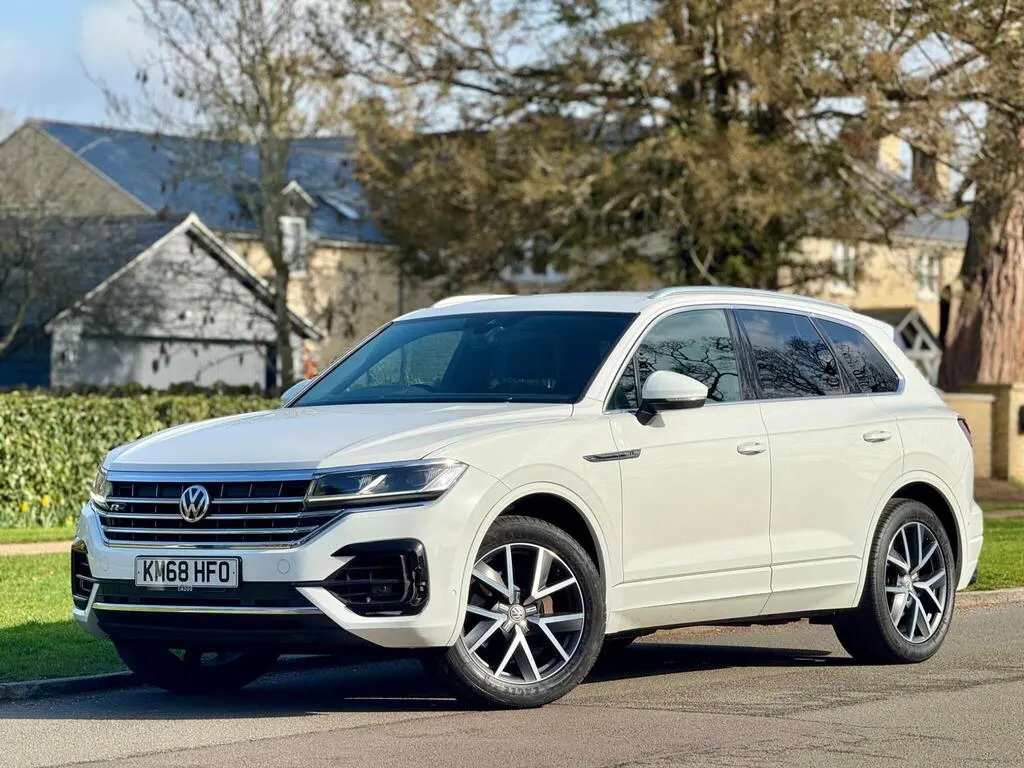 2018 Volkswagen Touareg R-Line 4Motion photo 7