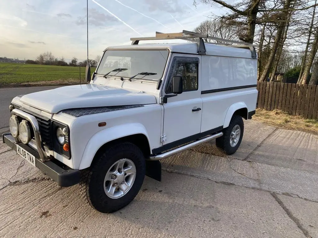 2008 Land Rover Defender 110 2.4 TDCi County Hard Top 4WD Euro 4 3dr photo 3