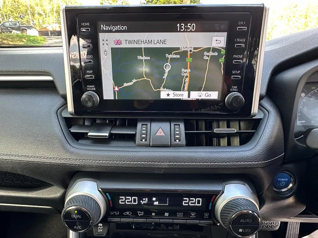 2019 Toyota RAV4 2.5 VVT-h Design Petrol Hybrid CVT Euro 6 5dr photo 9