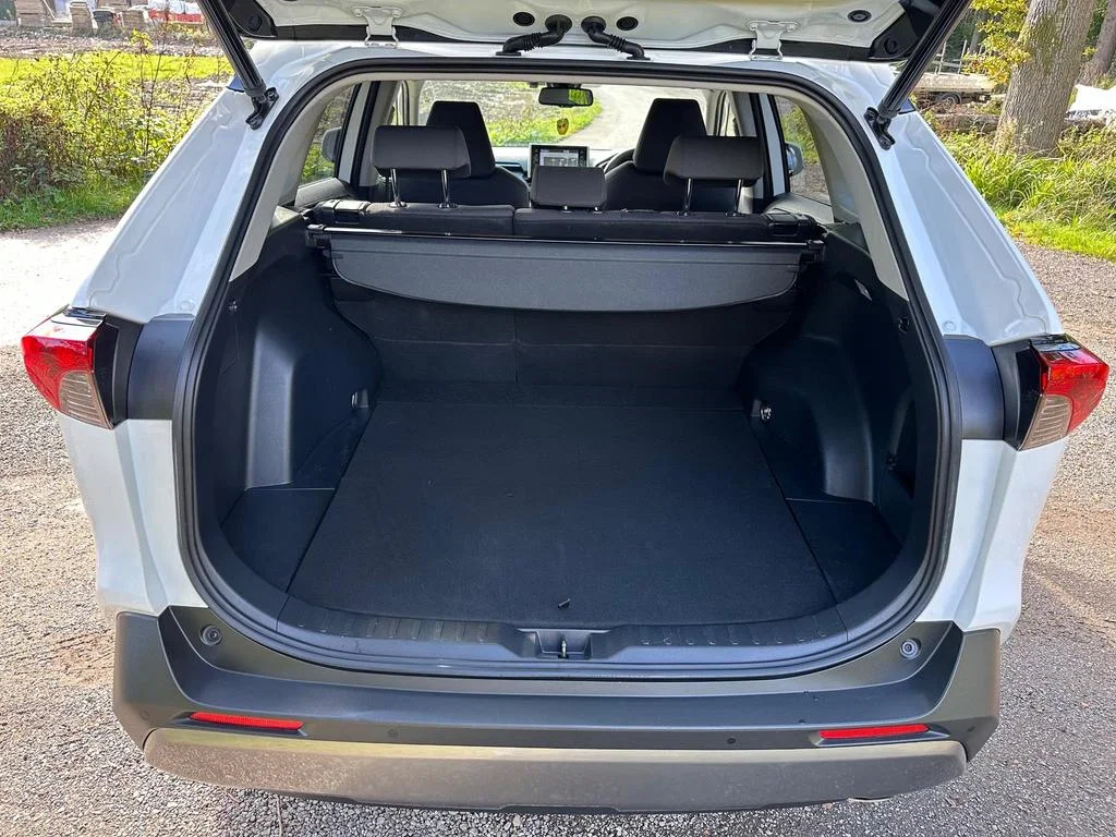 2019 Toyota RAV4 2.5 VVT-h Design Petrol Hybrid CVT Euro 6 5dr photo 10