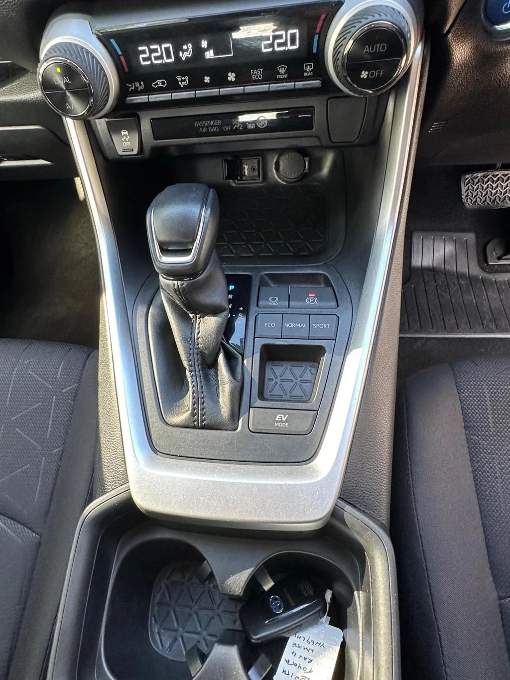 2019 Toyota RAV4 2.5 VVT-h Design Petrol Hybrid CVT Euro 6 5dr photo 14
