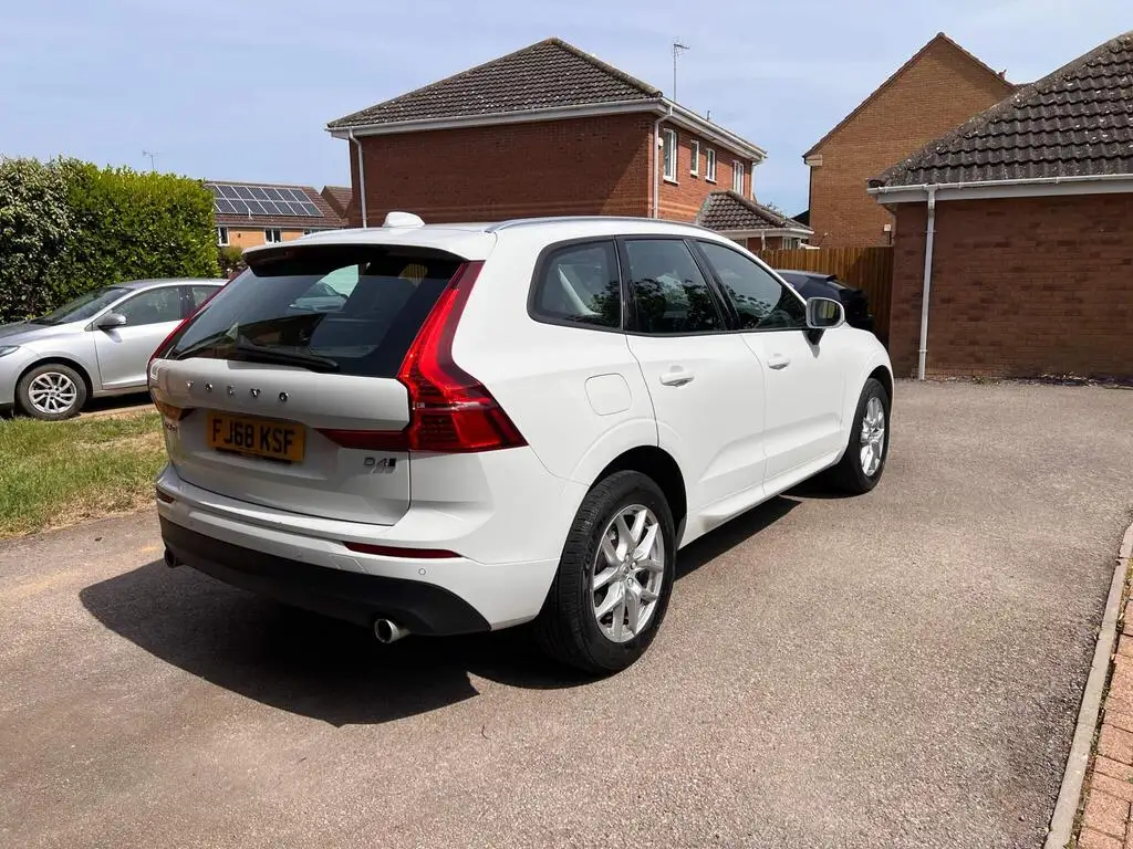 2018 Volvo XC60 2.0 D4 Momentum Auto AWD Euro 6 (s/s) 5dr photo 5