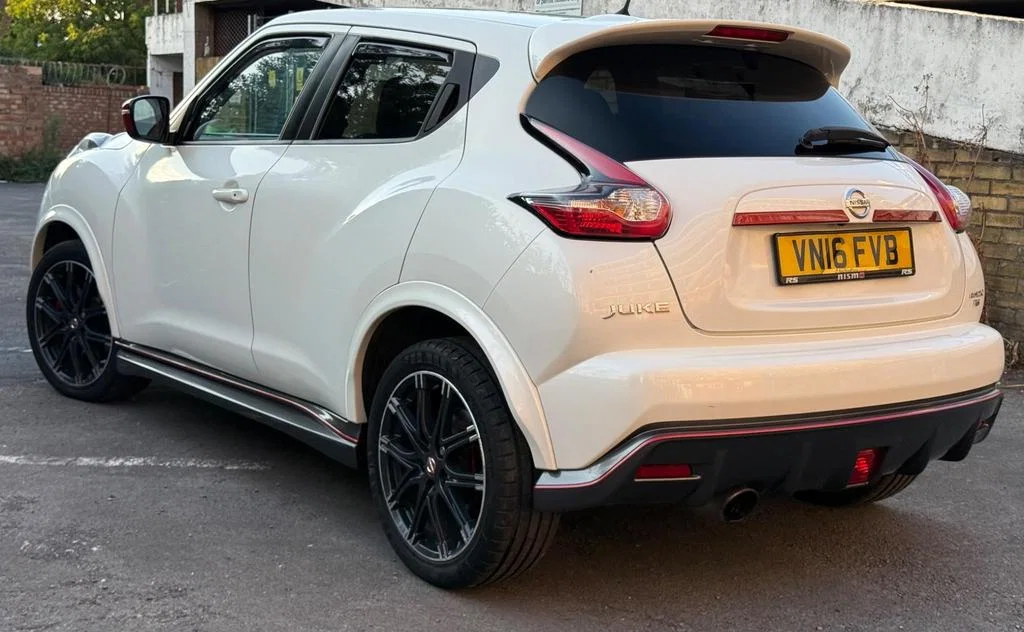 2016 Nissan Juke 1.6 DIG-T Nismo RS XTRON 4WD Euro 6 5dr photo 4