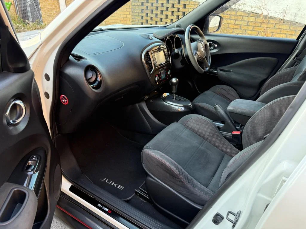 2016 Nissan Juke 1.6 DIG-T Nismo RS XTRON 4WD Euro 6 5dr photo 6