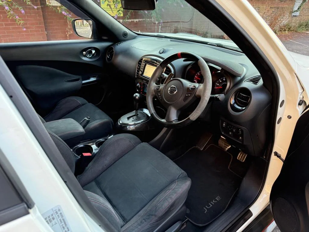 2016 Nissan Juke 1.6 DIG-T Nismo RS XTRON 4WD Euro 6 5dr photo 8
