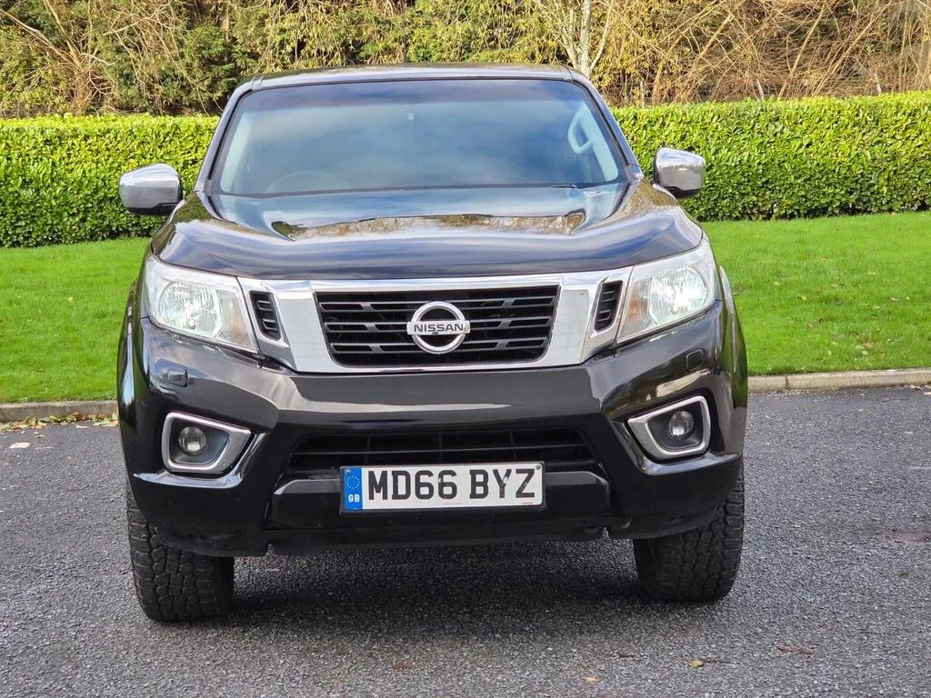 2016 Nissan Navara 2.3 dCi Acenta 4WD Euro 5 4dr photo 4
