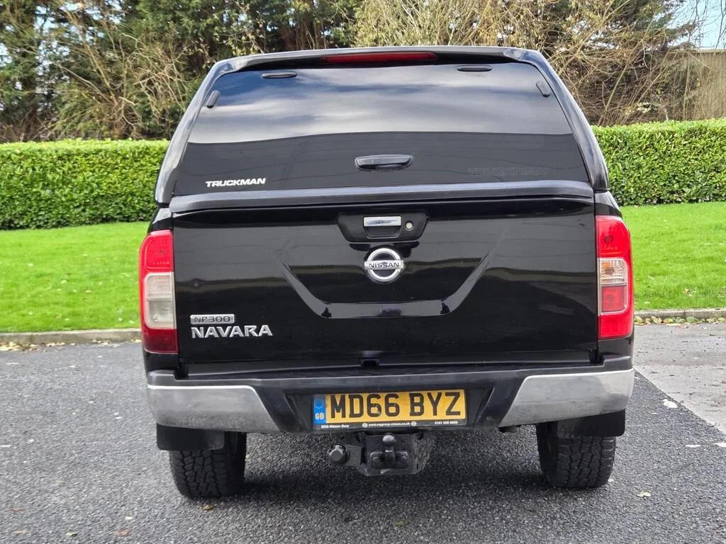 2016 Nissan Navara 2.3 dCi Acenta 4WD Euro 5 4dr photo 5