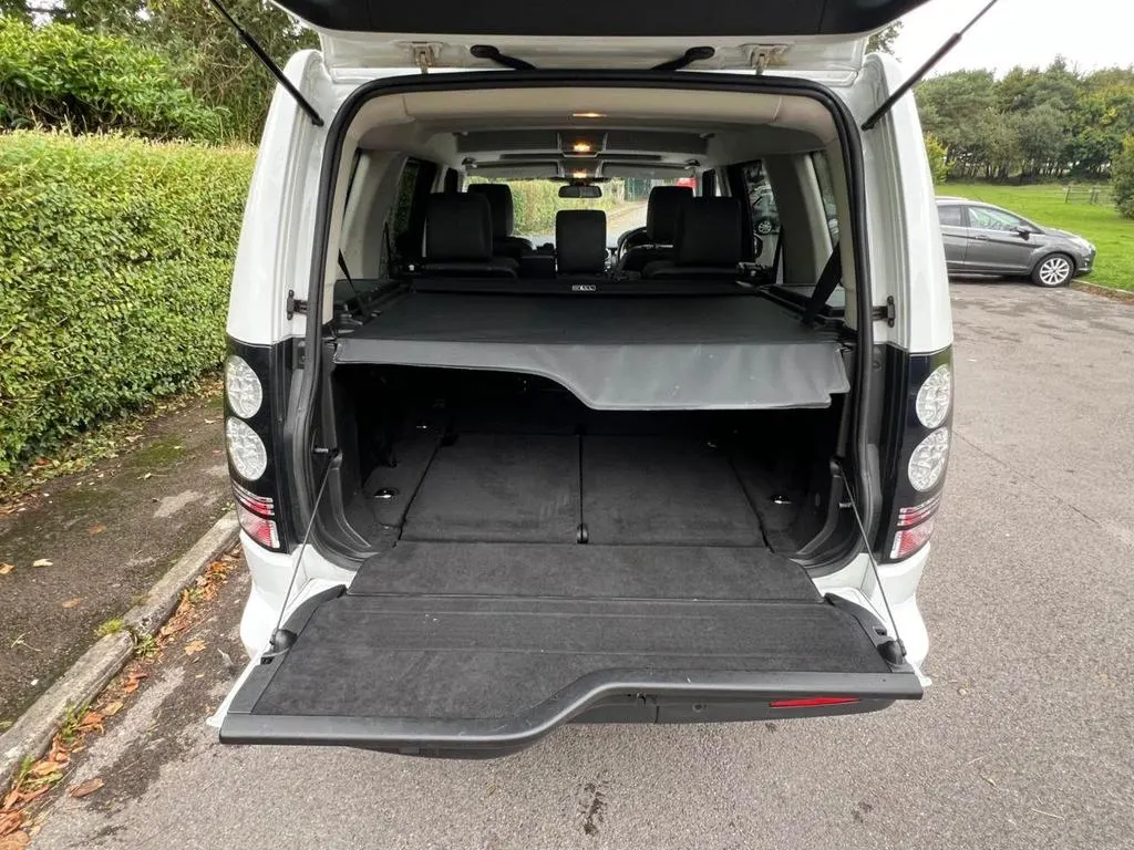 2014 Land Rover Discovery HSE SDV6 photo 8