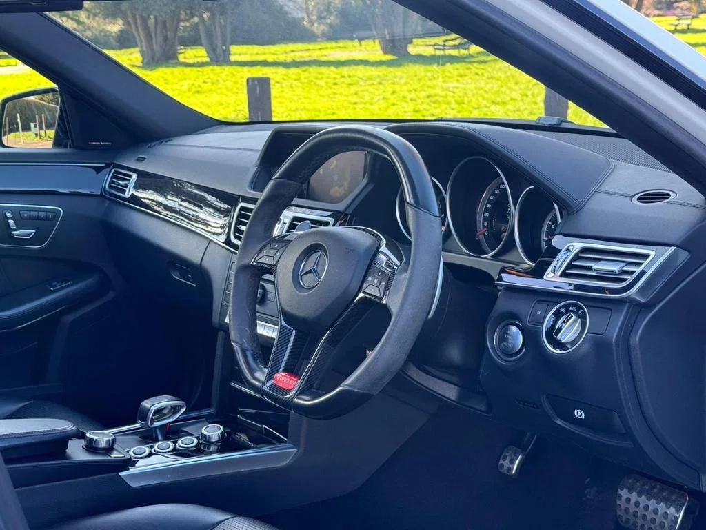 2015 Mercedes-Benz E Class 5.5 E63 V8 BiTurbo AMG SpdS MCT Euro 6 4dr photo 12