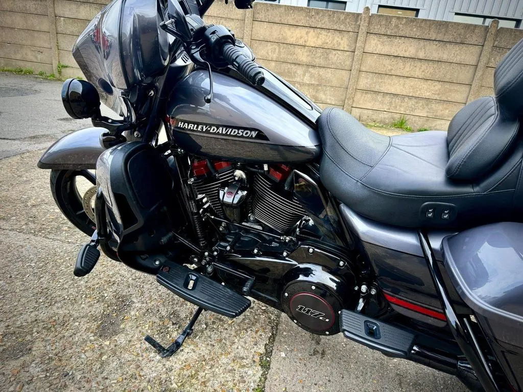 2020 Harley-Davidson CVO Ultra Limited photo 4