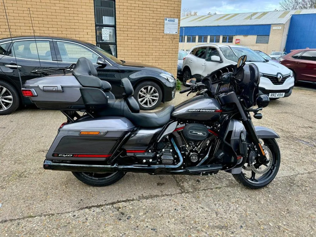 2020 Harley-Davidson CVO Ultra Limited photo 7