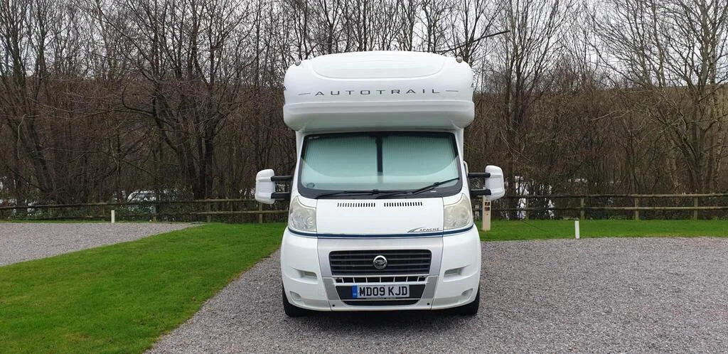2009 Auto-Trail Apache 634L photo 2